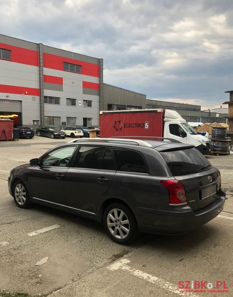 2007' Toyota Avensis 2.0 D-4D Sol photo #4