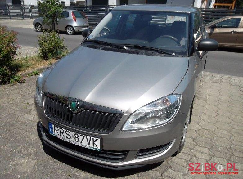 2010' Skoda Fabia photo #2