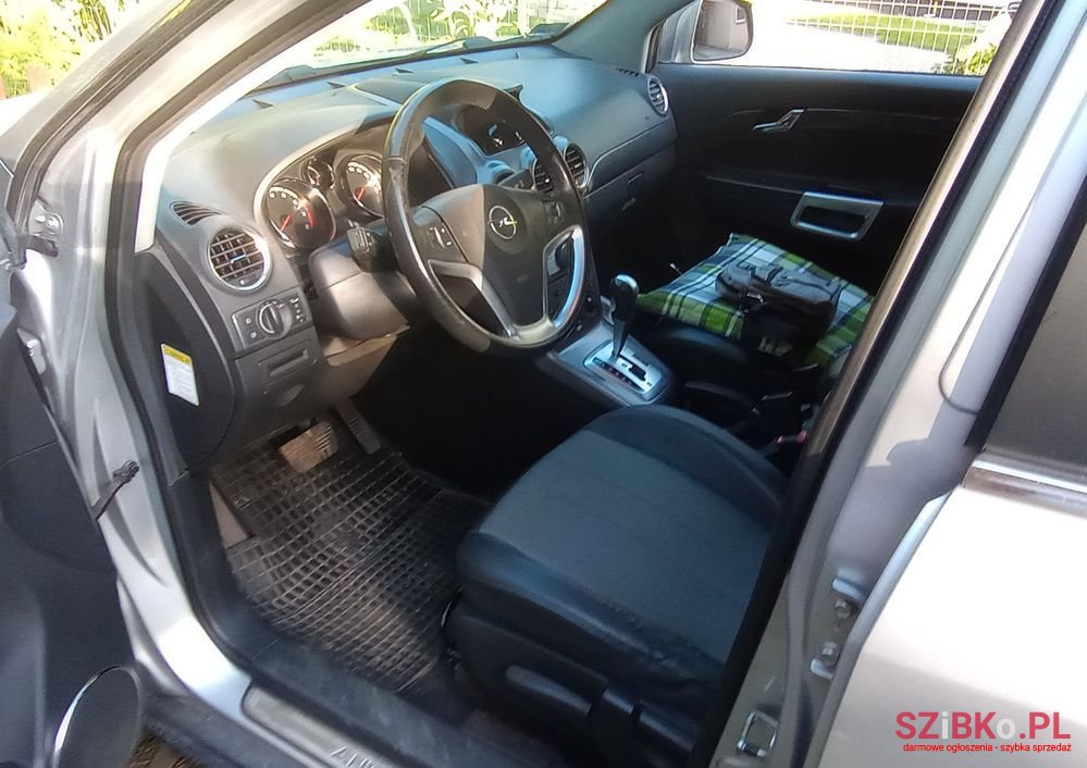 2007' Opel Antara 3.2 V6 Cosmo photo #4