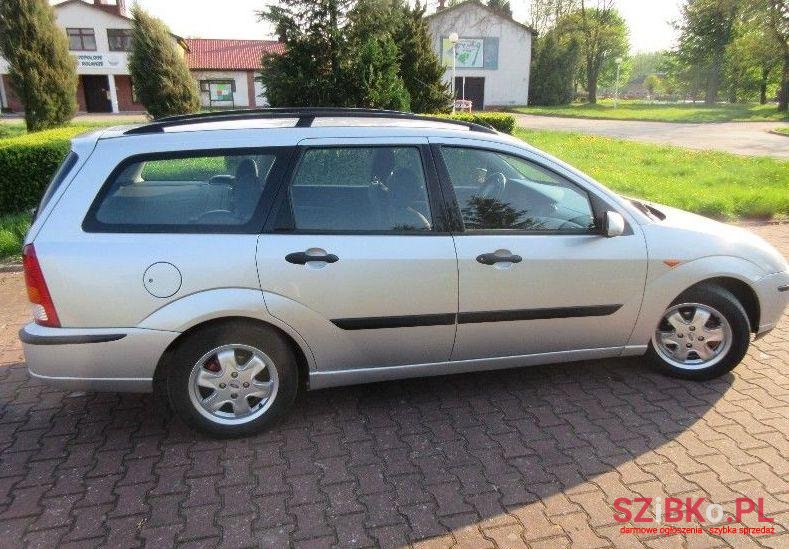 2003' Ford Focus photo #1