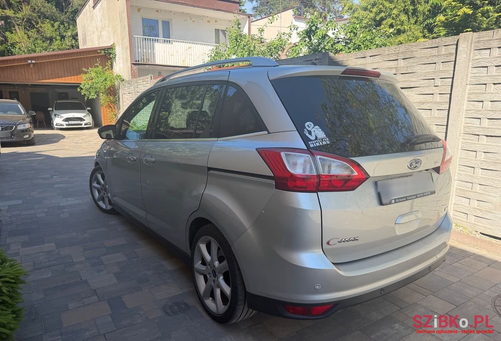 2012' Ford Grand C-MAX photo #3