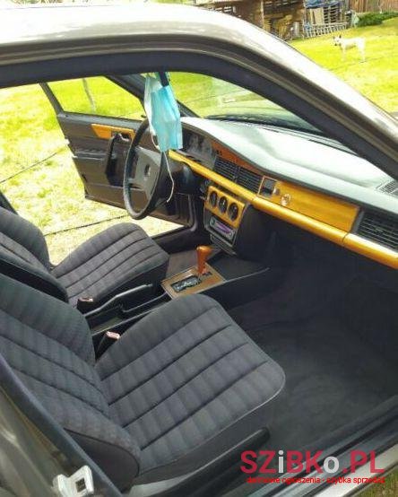 1989' Mercedes-Benz 190 photo #1