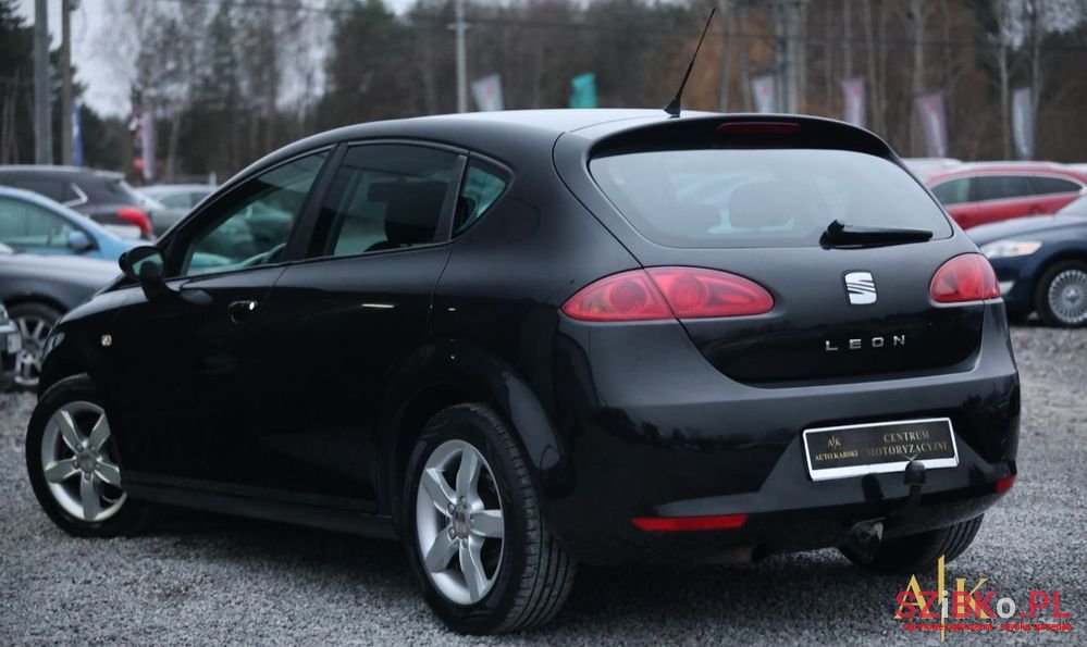 2009' SEAT Leon photo #3