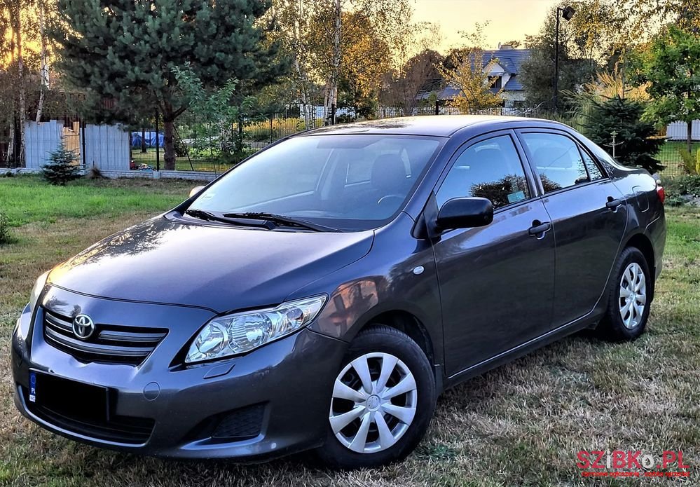 2009' Toyota Corolla photo #1