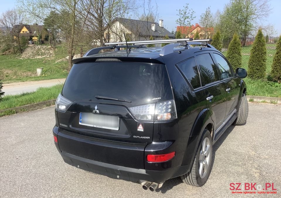 2009' Mitsubishi Outlander photo #4