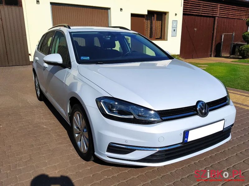 2018' Volkswagen Golf photo #1