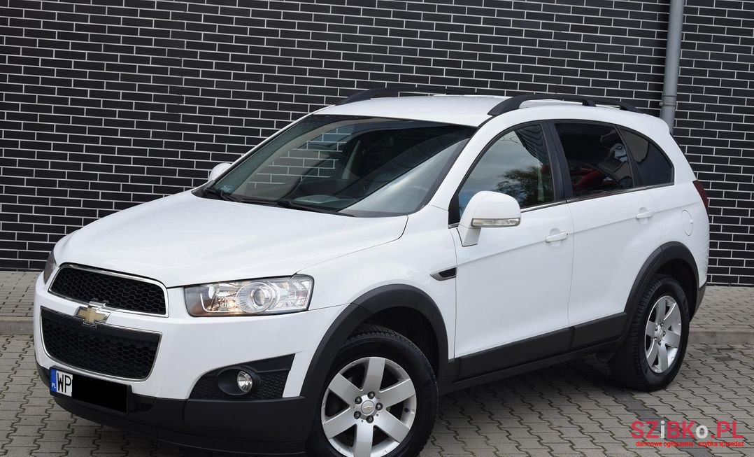 2011' Chevrolet Captiva photo #2