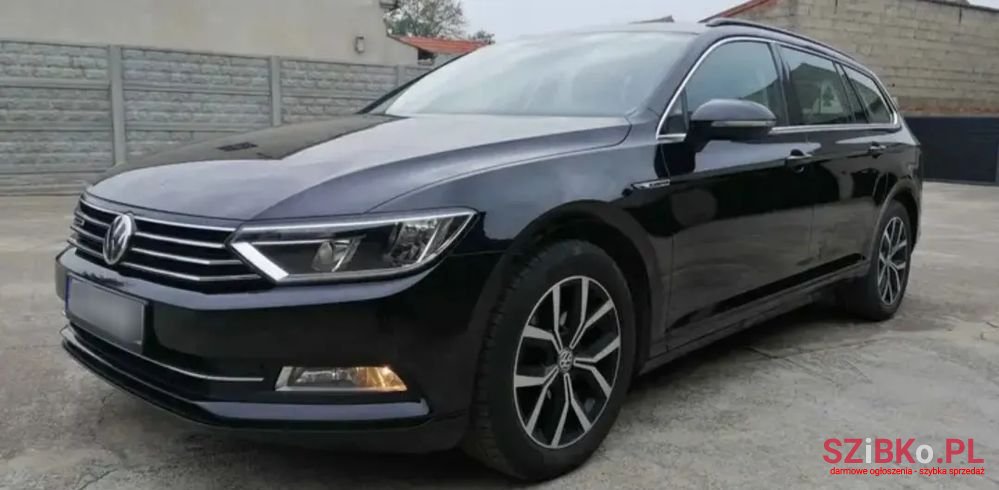 2015' Volkswagen Passat photo #4