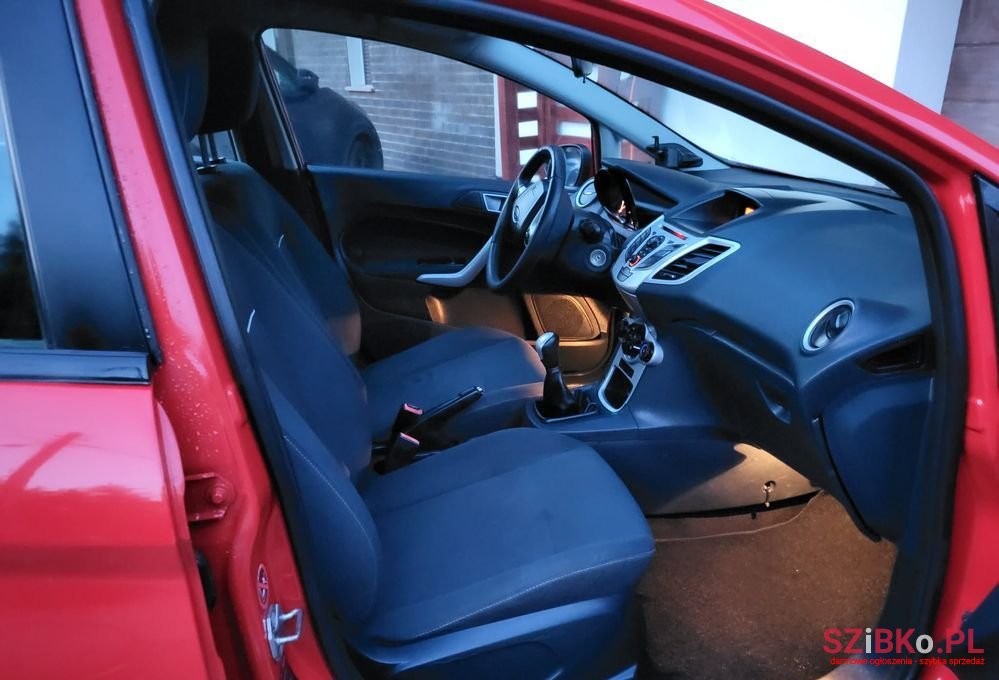 2011' Ford Fiesta 1.25 Trend photo #5
