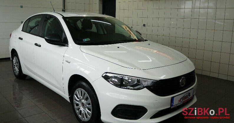 2016' Fiat Tipo photo #1
