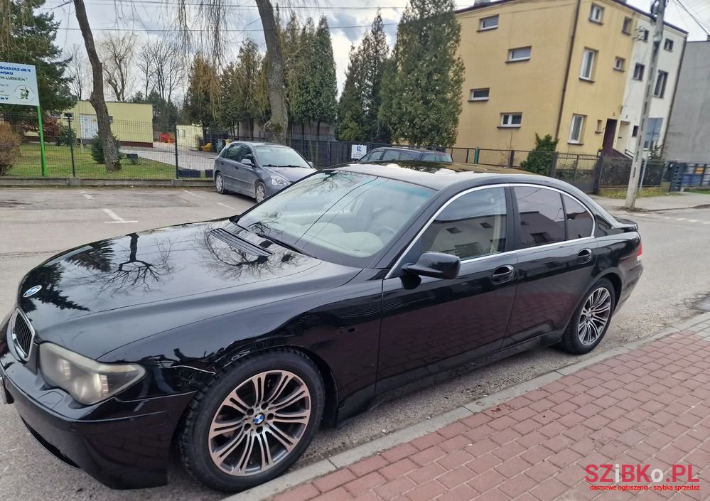 2002' BMW 7 Series 735I photo #3