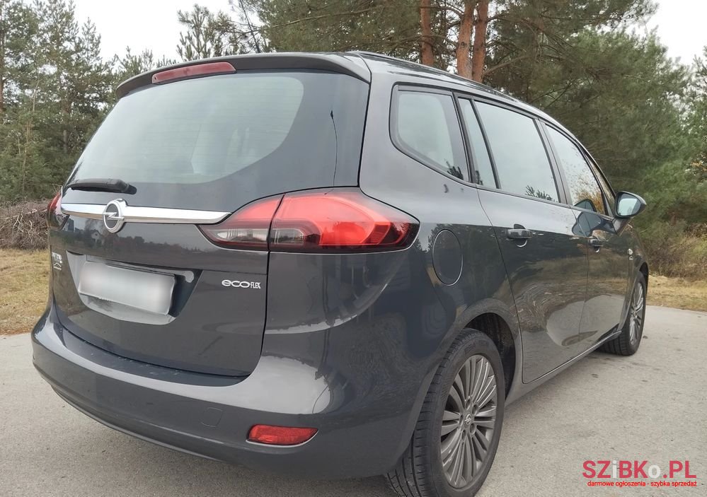 2013' Opel Zafira Tourer photo #2