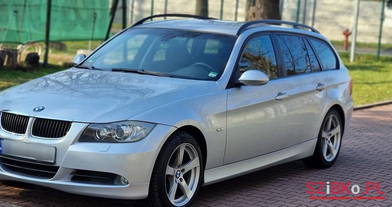 2006' BMW 3 Series 318I Touring photo #2