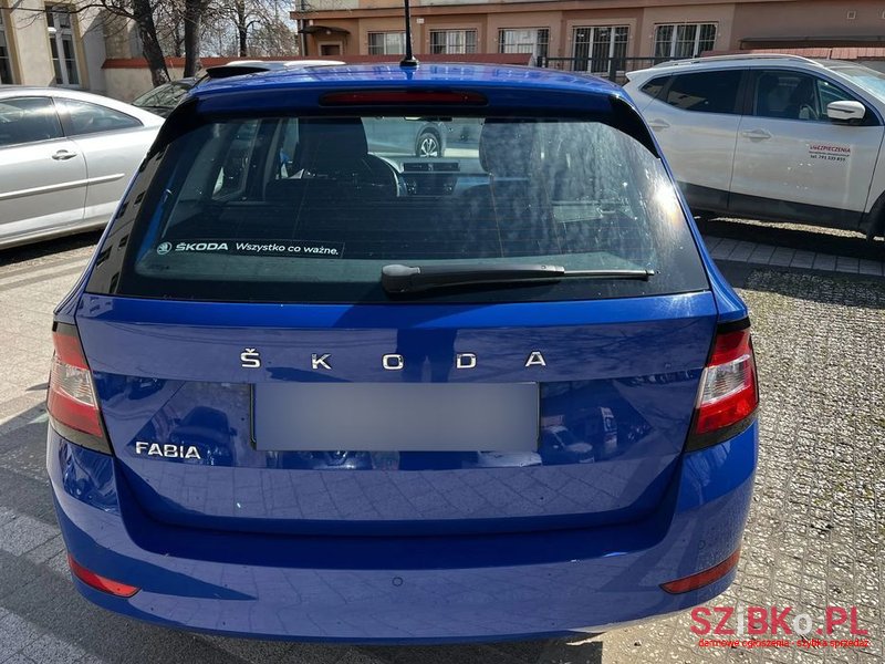 2020' Skoda Fabia 1.0 Ambition photo #5