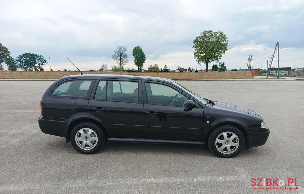 2001' Skoda Octavia photo #5