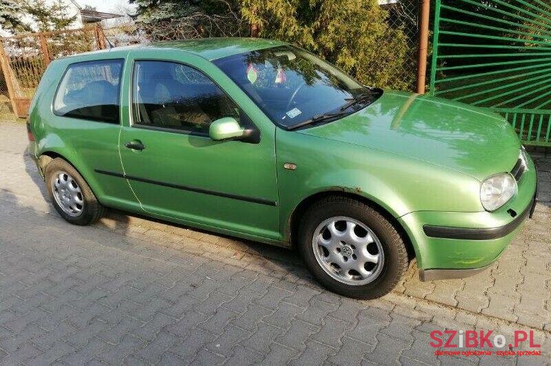 1999' Volkswagen Golf photo #2