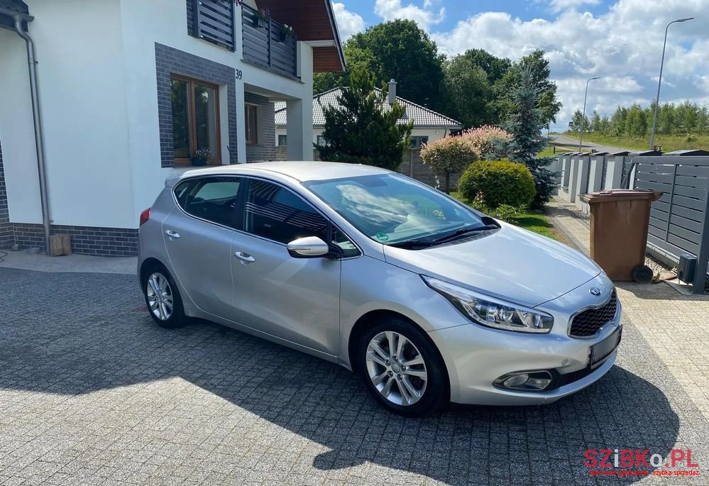 2012' Kia Ceed photo #1