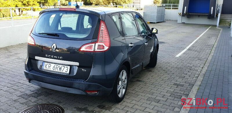 2011' Renault Scenic photo #4