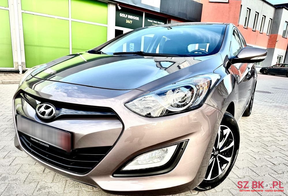 2013' Hyundai i30 1.4 Premium photo #2