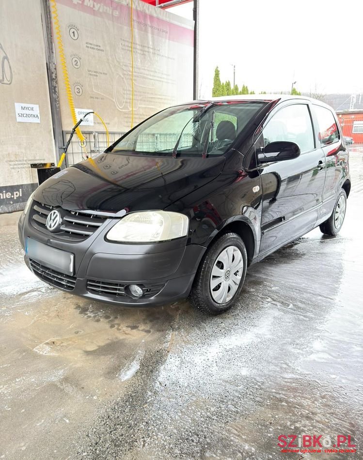 2006' Volkswagen Fox 1.2 photo #2
