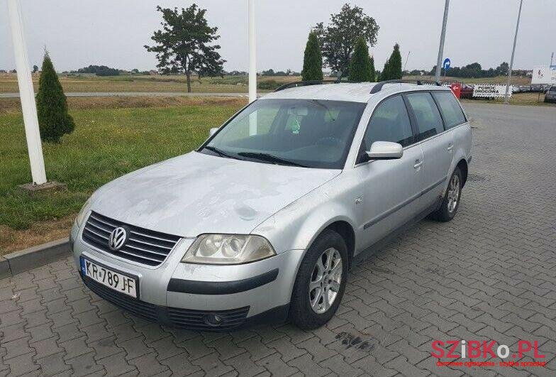 2001' Volkswagen Passat photo #1