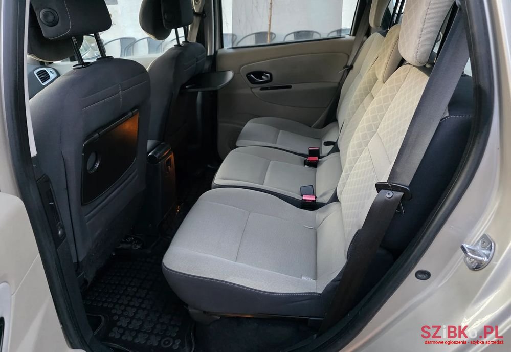 2010' Renault Scenic 1.5 Dci Emotion photo #5