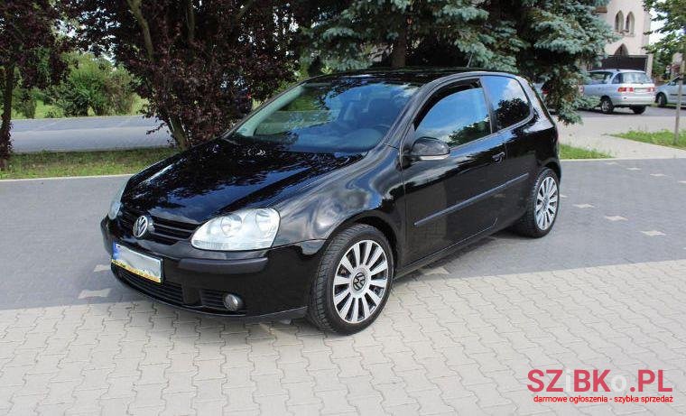 2005' Volkswagen Golf photo #1