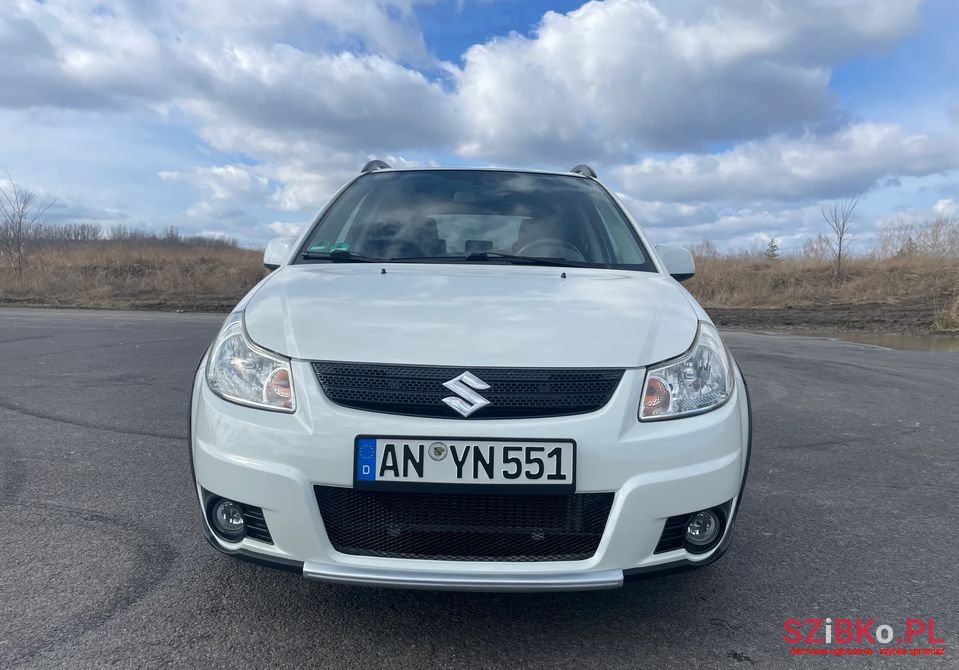 2008' Suzuki SX4 photo #2