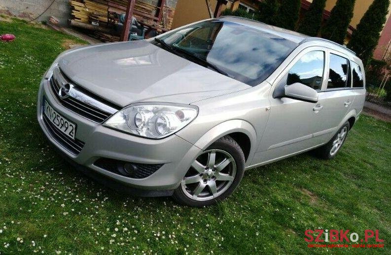 2007' Opel Astra photo #1
