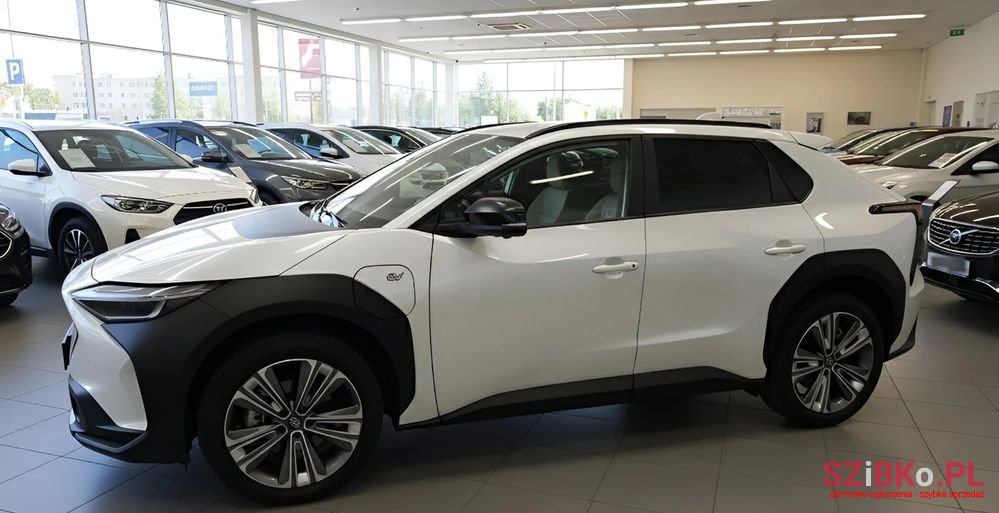 2023' Subaru Solterra Platinum Plus photo #6