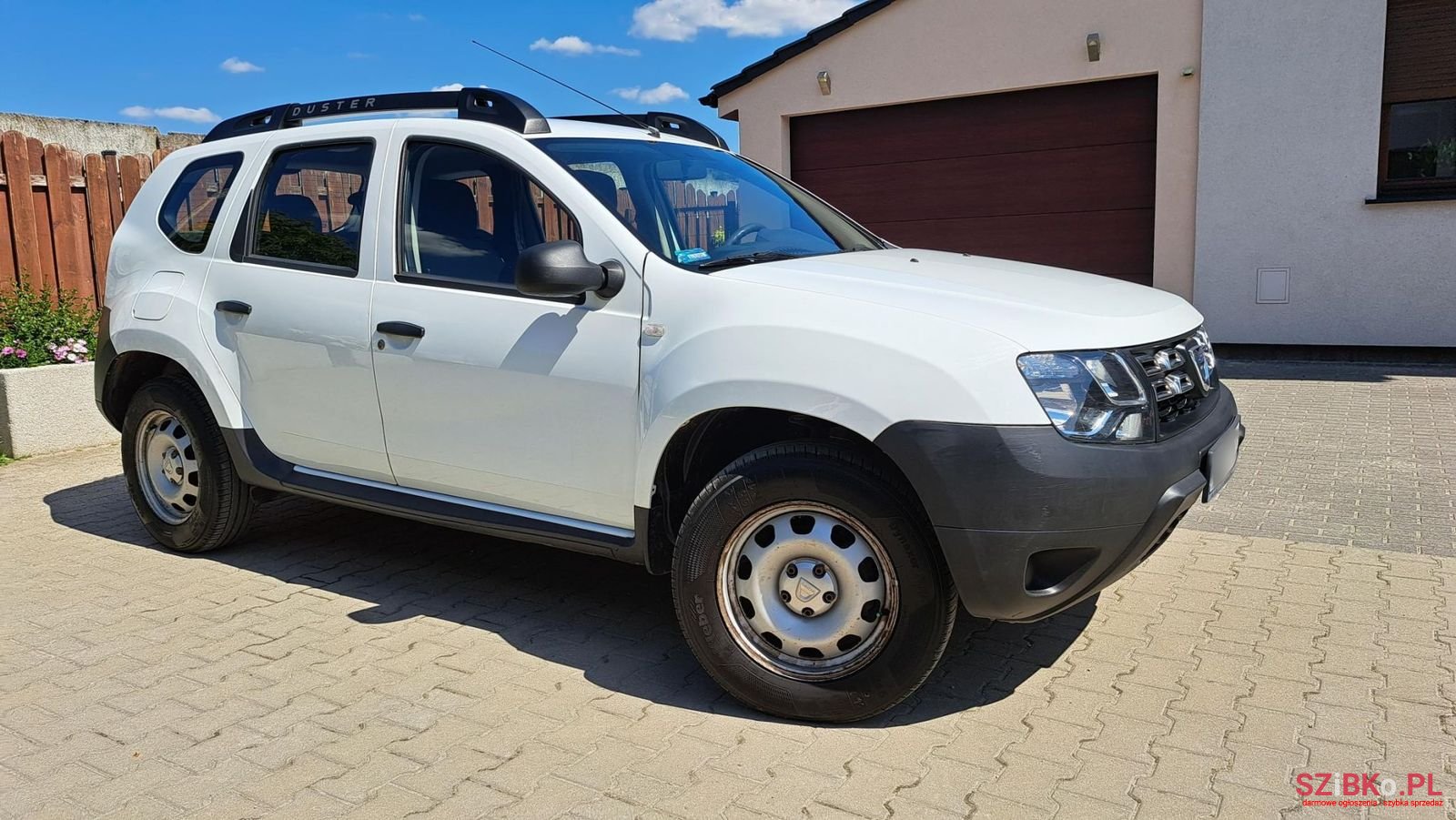 2014' Dacia Duster photo #2