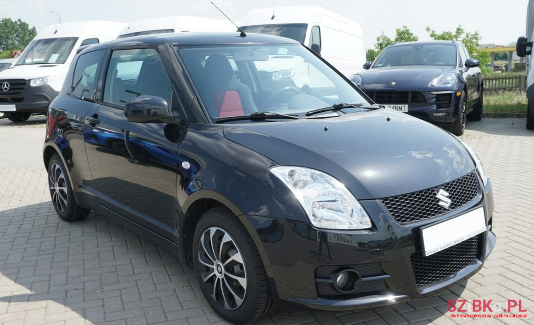 2010' Suzuki Swift photo #2