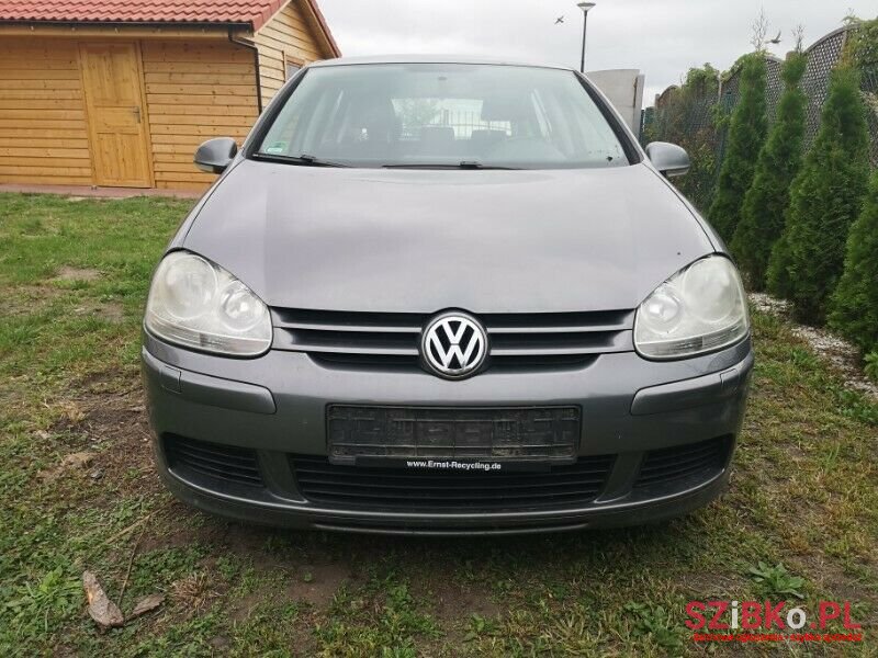 2006' Volkswagen Golf photo #2