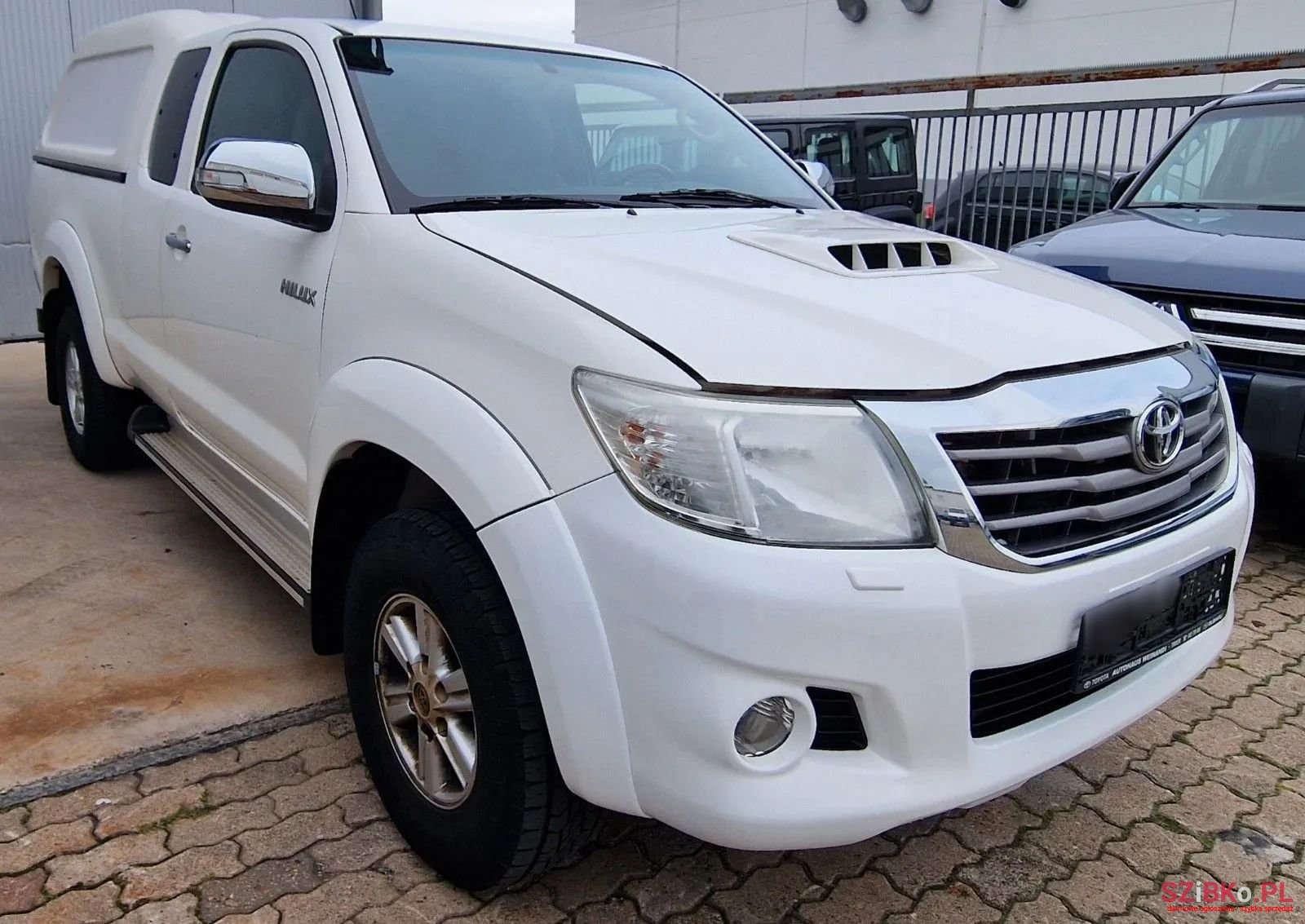 2013' Toyota Hilux photo #2