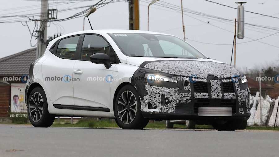 2024 Renault Clio Facelift Spied Hiding Updated Lights
