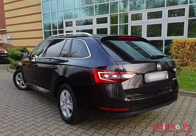 2018' Skoda Superb photo #3