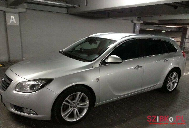 2010' Opel Insignia photo #1