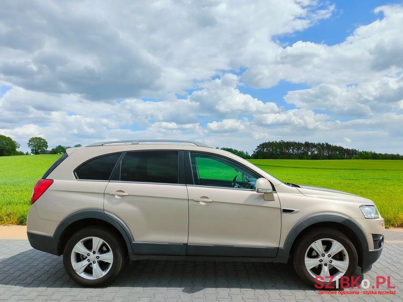 2011' Chevrolet Captiva 2.2 D Lt+ photo #2