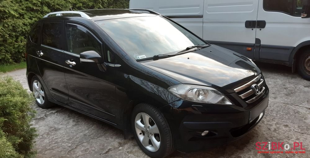 2008' Honda FR-V photo #5