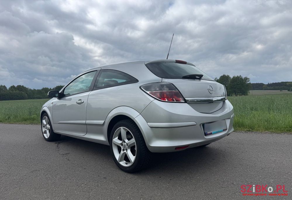 2005' Opel Astra Gtc 1.6 Cosmo photo #3
