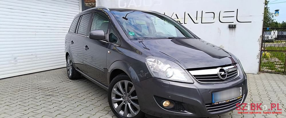 2010' Opel Zafira 1.8 Sport photo #2