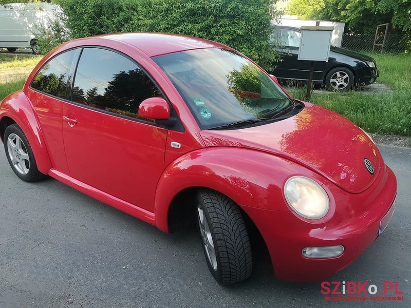 2001' Volkswagen New Beetle 2.0 photo #4