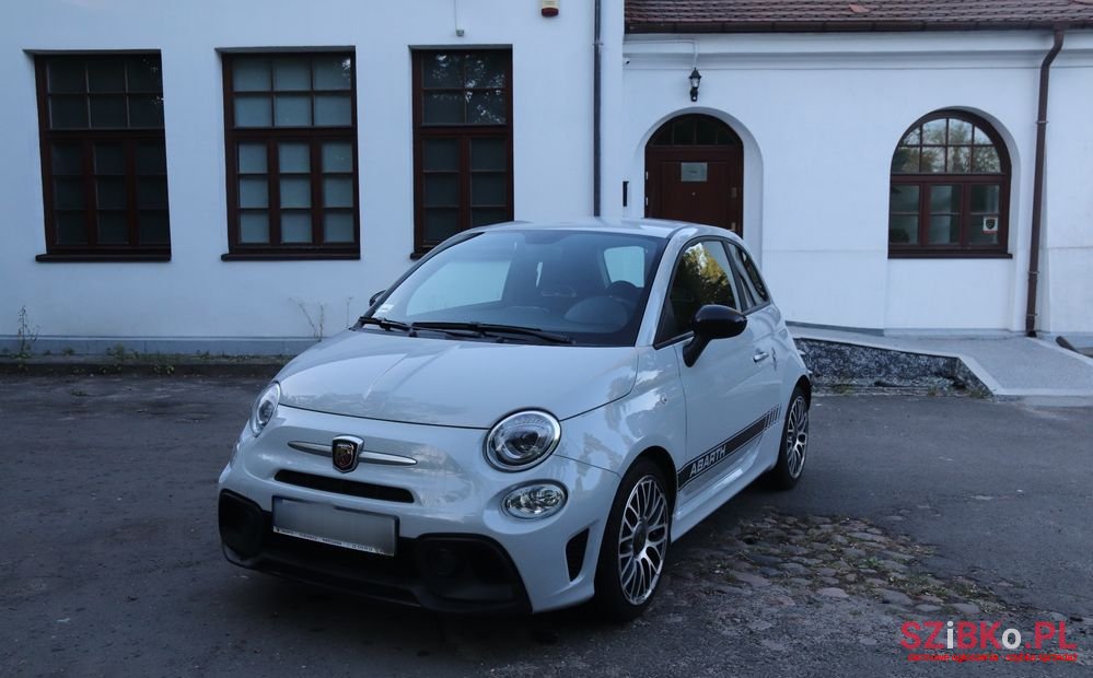 2019' Abarth 595 photo #1