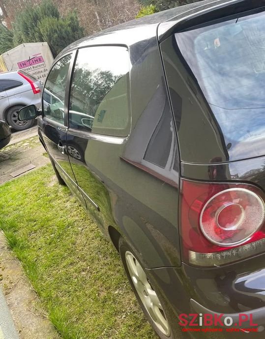 2006' Volkswagen Polo photo #6