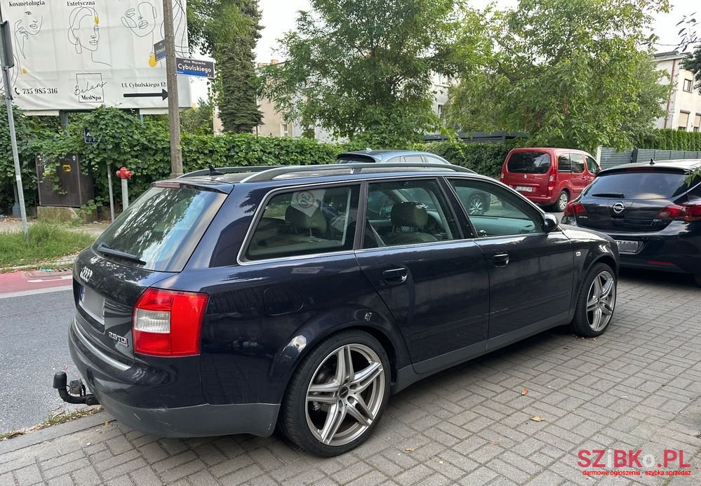 2001' Audi A4 Avant photo #4
