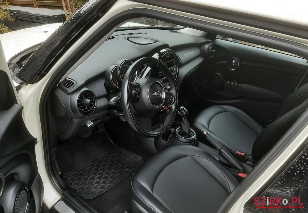 2016' MINI Cooper photo #4