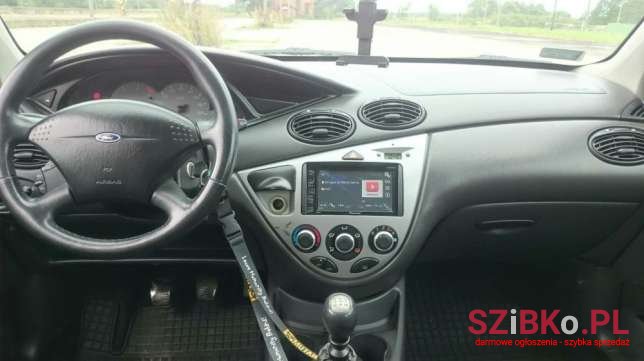 2001' Ford Focus photo #3