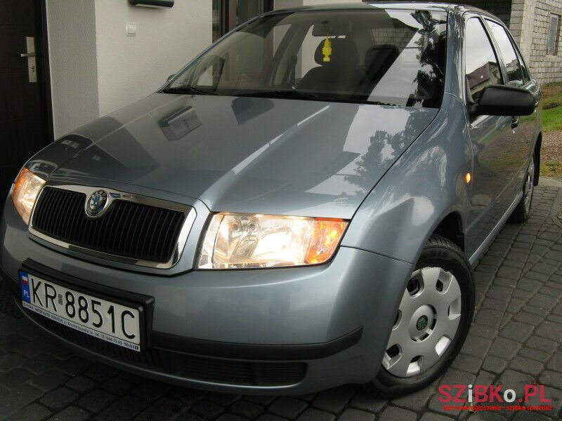 2002' Skoda Fabia photo #2