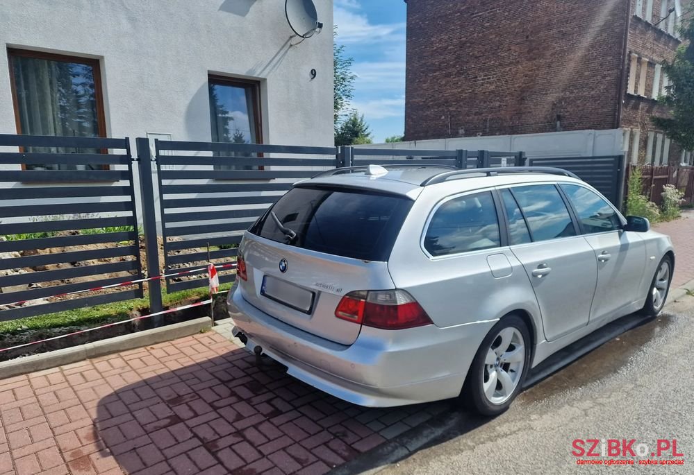 2006' BMW 5 Series 530D Touring photo #5
