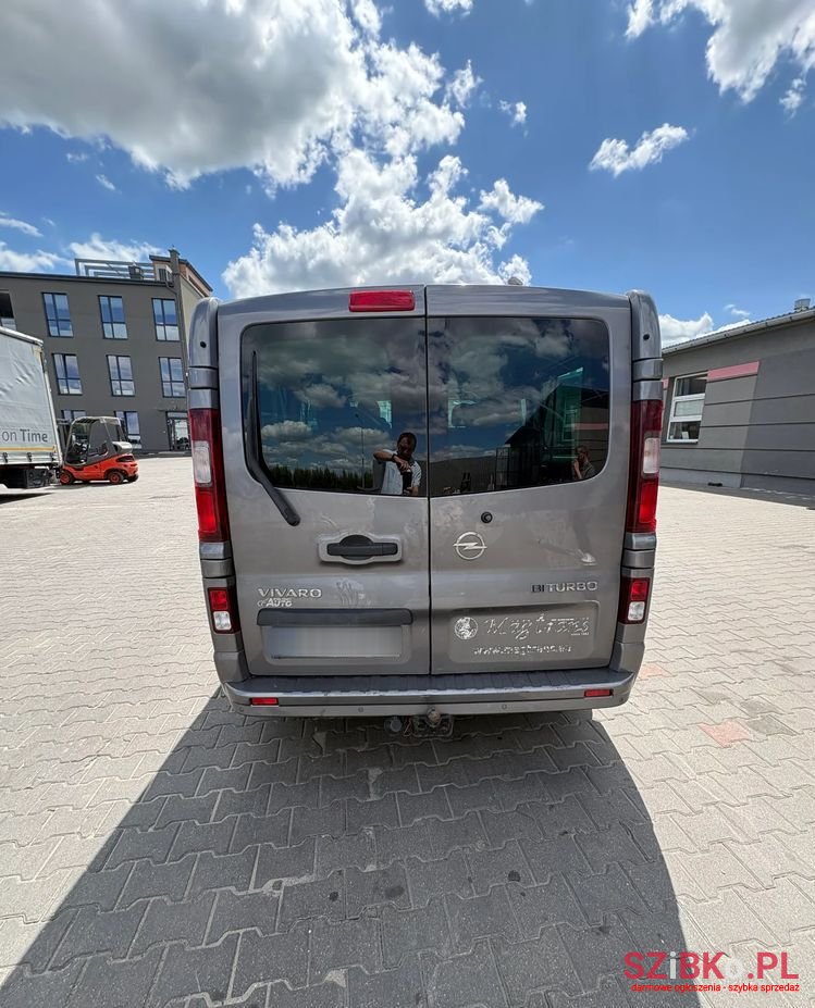 2015' Opel Vivaro L2H1 S&S photo #5